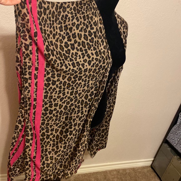 Leopard Print Pink Highlights Long Cover-up - Picture 11 of 11